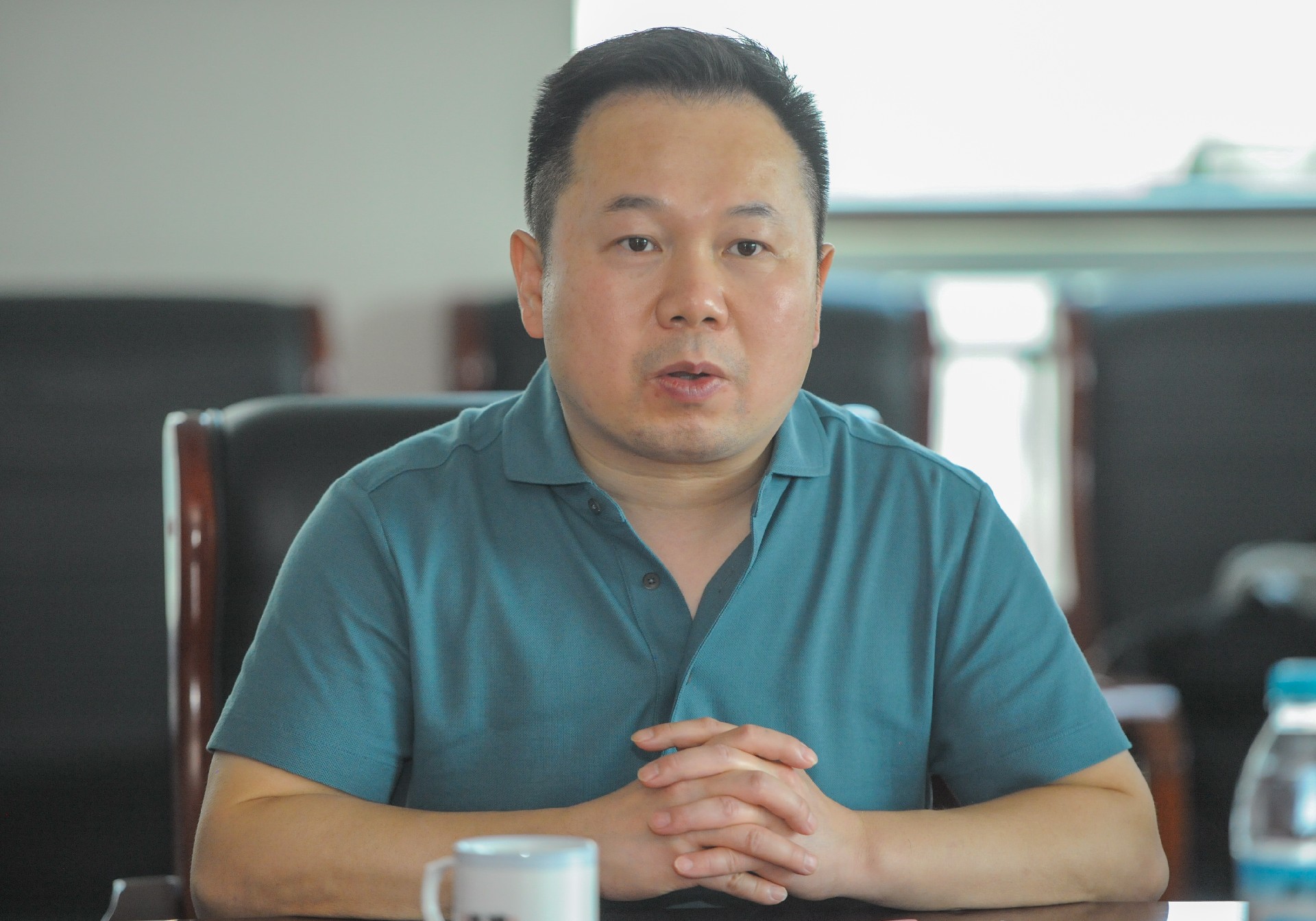 澎湃新聞總裁、總編輯劉永鋼出席簽約儀式。